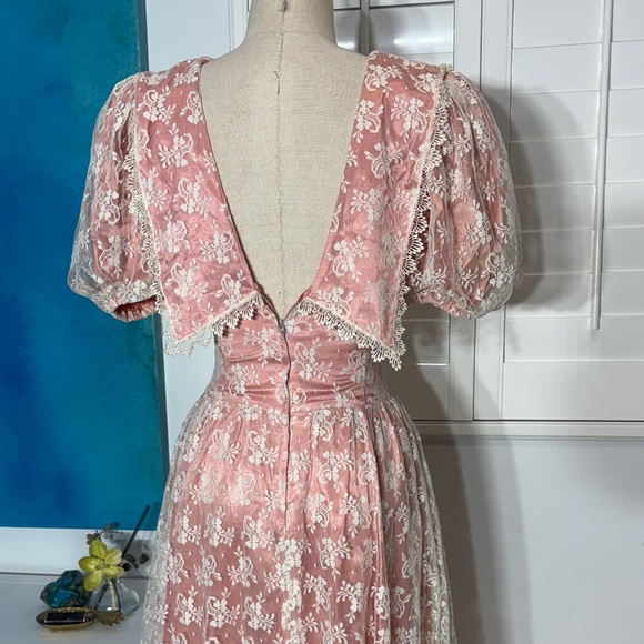 VINTAGE Gunne Sax Pink and White Lace Midi Dress - Picture 6 of 10